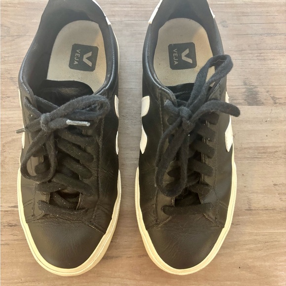 Women’s Veja Campo Black and White Leather Sneakers - Picture 6 of 11